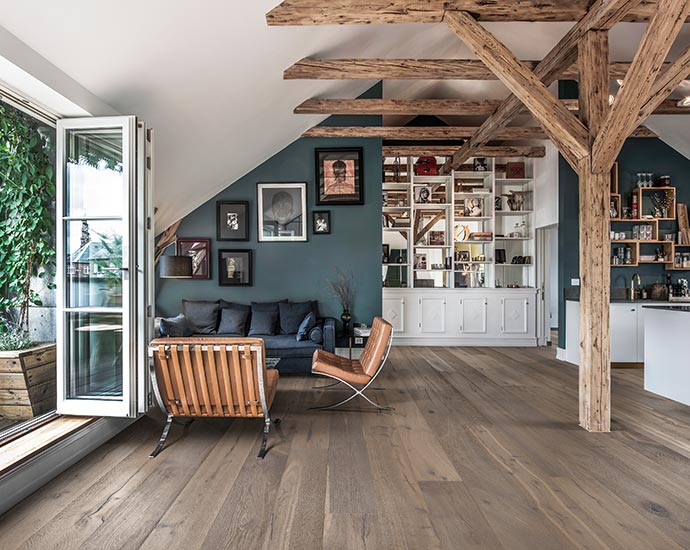 Holzboden Oak Sture von Kährs in Dachwohnung | Holz Pirner Pommelsbrunn