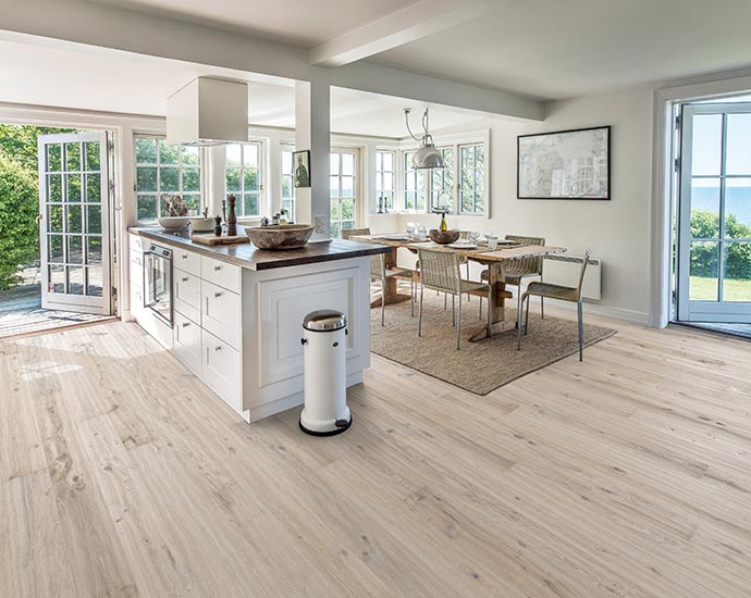 Parkett Oak Vista von Kährs in Küche | Holz Pirner Pommelsbrunn