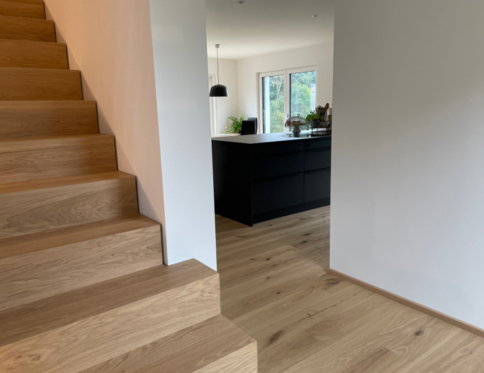 Treppe und Boden aus Holz edel | Holz Pirner Pommelsbrunn